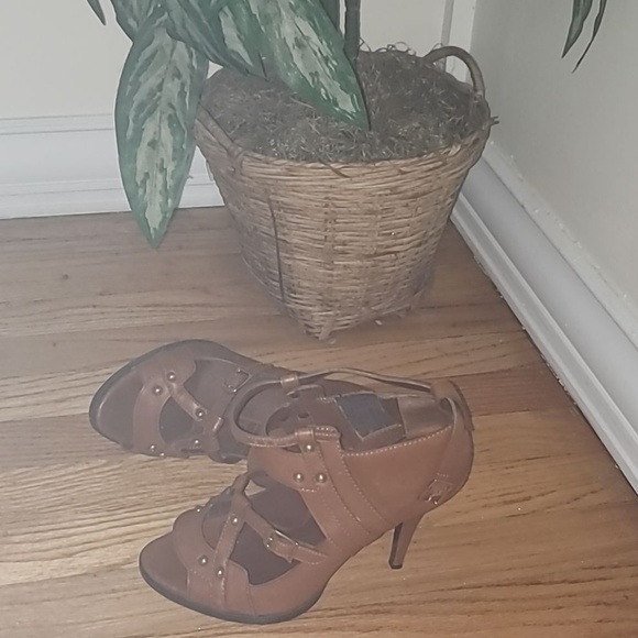 GUCCI GLADIATOR SANDALS - Picture 3 of 3